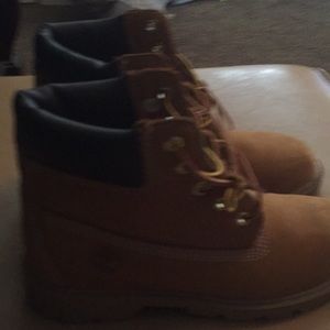Timberlands boys boots